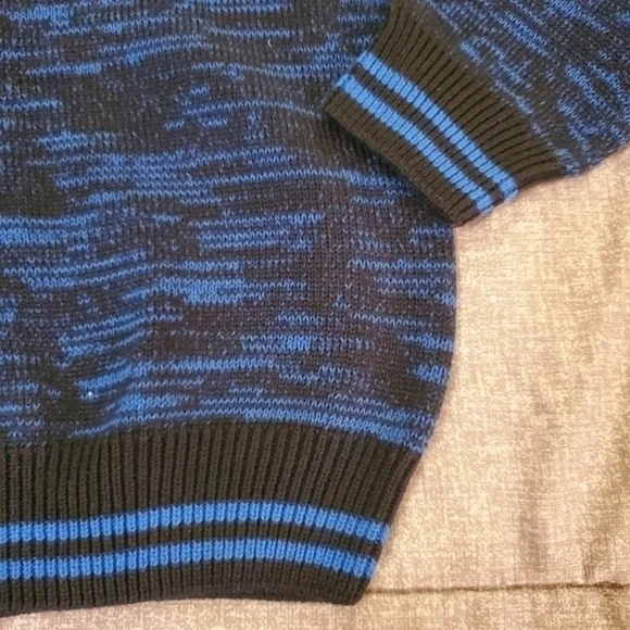 NWT Kids sweater size XS (4) - Picture 4 of 6